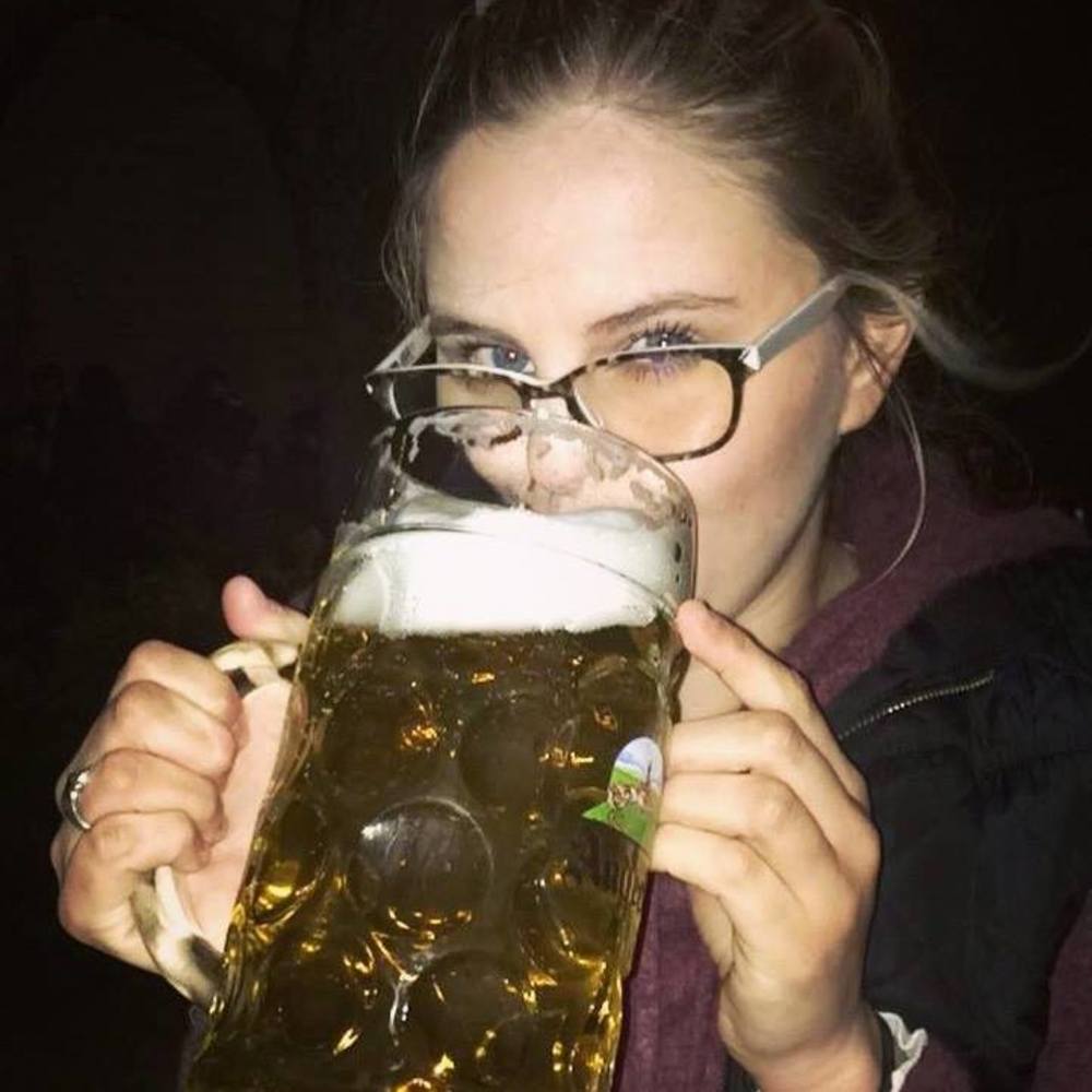 Meet your Posher, Macie